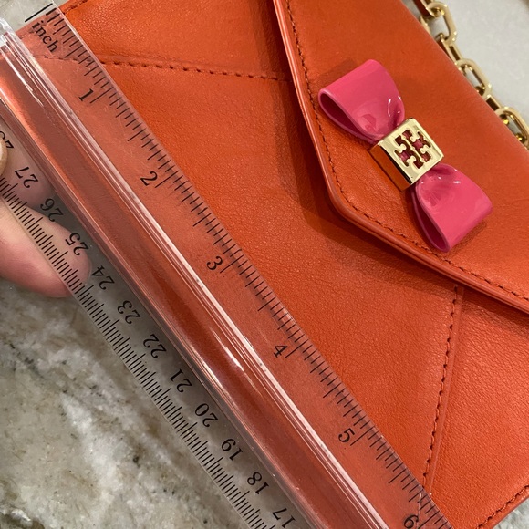 Flawless shoulder, crossbody, clutch. Magnetic closure, 3 credit cards slots - Picture 2 of 10